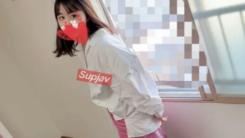 FC2-PPV-3100729 I was giving a blowjob to a girl who came to me for repayment advice, but I couldn’t hold back and played her to take off her pants and put it in lol [Yes]