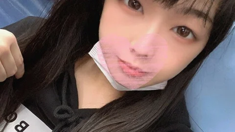 FC2-PPV-3553690 Free-spirited Kozakura (19 years old), completed her studies.﻿Two Consecutive Creampies