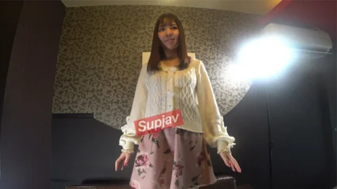 FC2-PPV-1380921 [Personal shooting] ♀252 AV actress Mitsu◯-chan, 20 years old, 1st time AV actress who definitely doesn’t want to get pregnant vs. a guy who definitely wants to get pregnant, in a real creampie breeding battle! (lol)