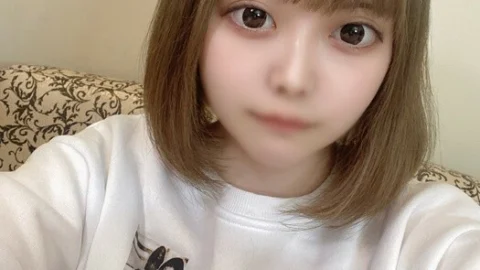 FC2-PPV-3230527 19 Young girl，Maya-chan still not yet 0 year old yin