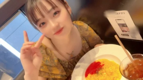 FC2-PPV-4579924 [Reiwa No.1] “Famous Idol on hiatus” A real creampie video with that orthodox beauty. A total of 3 rounds of private footage. *While supplies last
